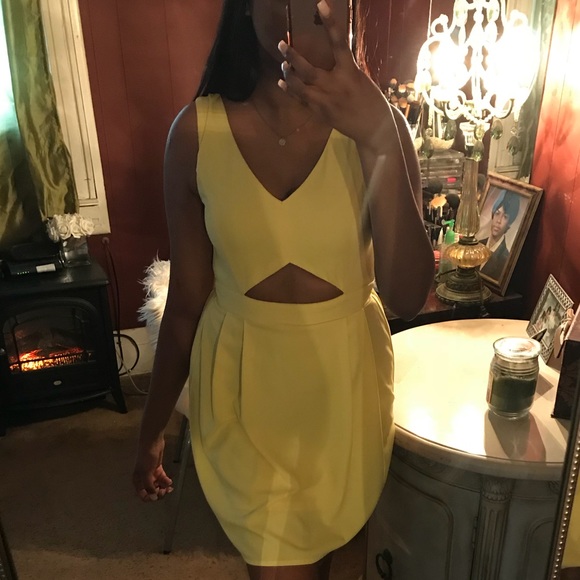 Forever 21 Dresses & Skirts - Yellow dress